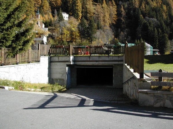 N° 3 BOX IN CENTRO A GRESSONEY SAINT JEAN