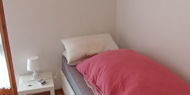 1632668402266