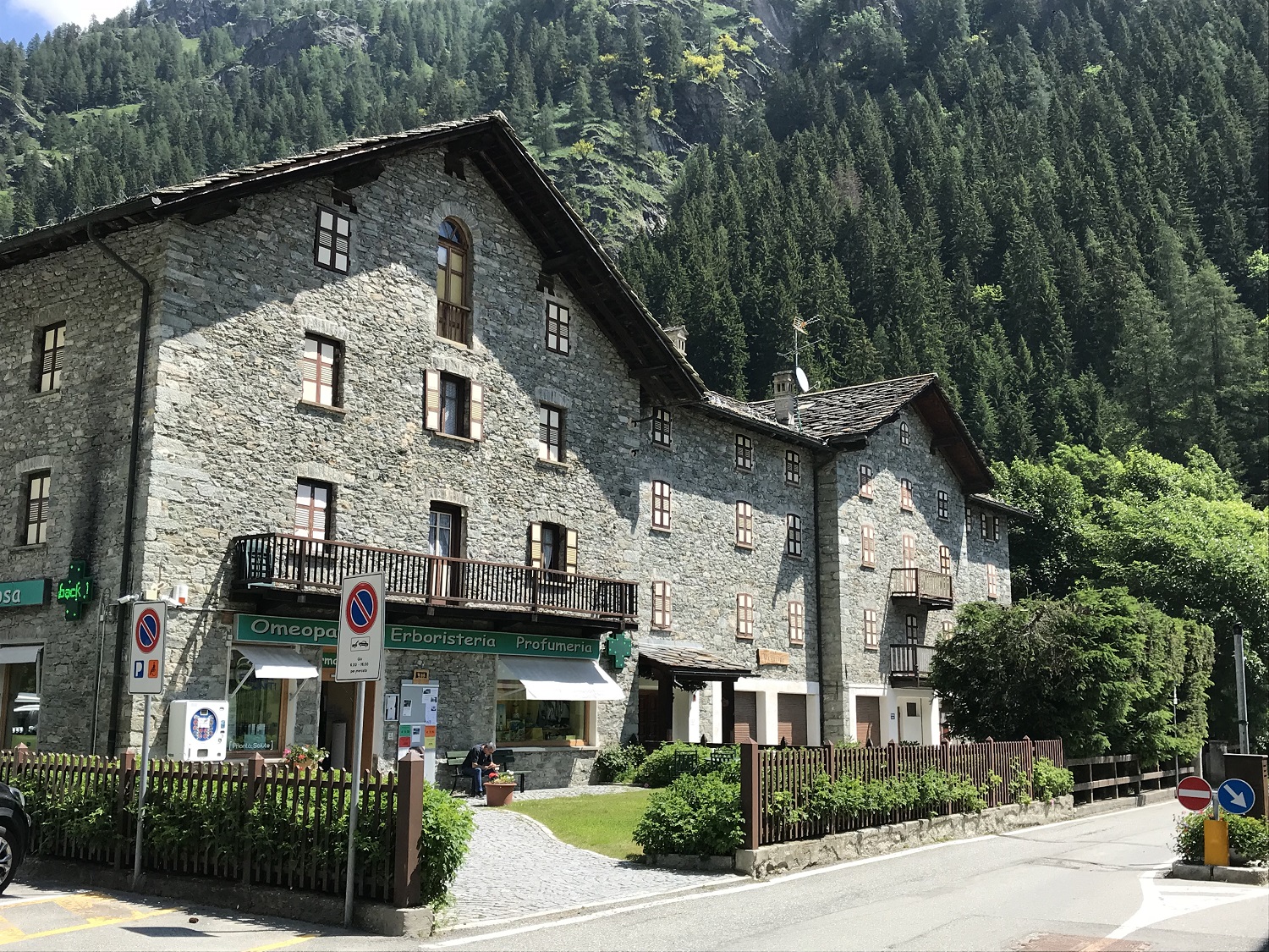 VENDITA QUADRILOCALE CENTRALISSIMO A GRESSONEY SAINT JEAN