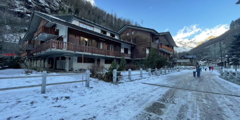 30. CONDOMINIO